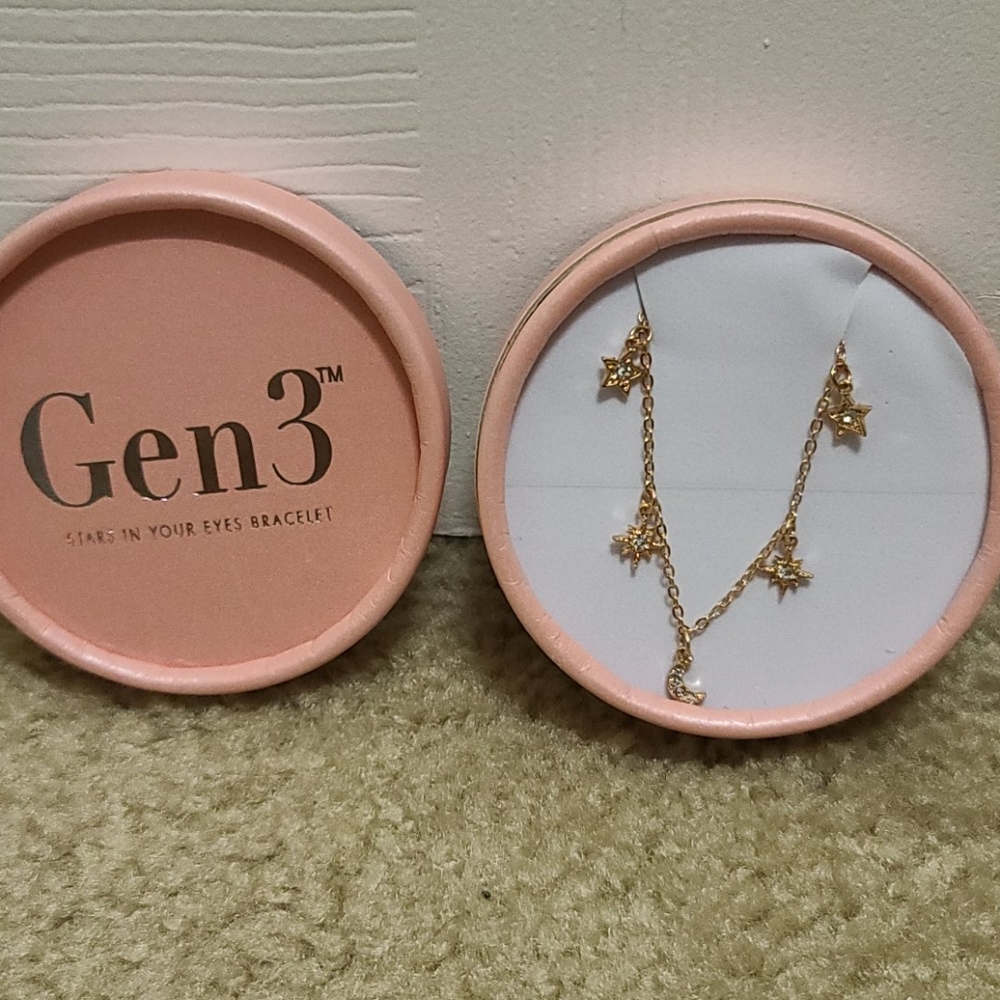 NWT Gen3 Mila Zodiac Charm Bracelet